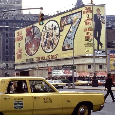 wfyokyga - Plakat reklamowy serialu "007 zgłoś się" w Nowym Jorku 1977