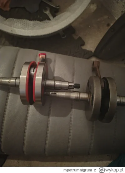 mpetrumnigrum - @mpetrumnigrum 
Tutaj porównanie  od przodu tuningowego wału i orygin...