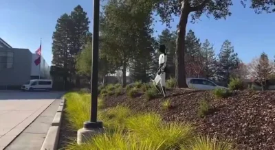 PeterWeiss - Bonus: Patrz pan, niby autonomiczny robot, a przewraca się jak człowiek....