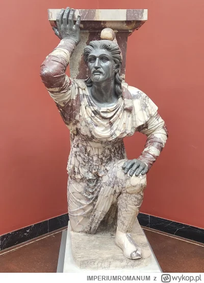 IMPERIUMROMANUM - Klęczący Part

Rzymska rzeźba ukazująca klęczącego Parta. Obiekt da...