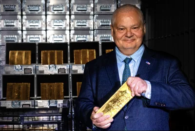 new-object - Powiem wprost:
1. Nie przepadam za tym gościem — robi dokładnie to, co k...