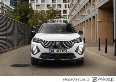 stopaotestuje - Może i #Peugeot 2008 ma trzy cylindry i silnik o pojemności 1,2 litra...