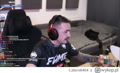 Cztero0404 - @BigInt: Tuszol na streamie używał tego jako otwieracza do piwa XD