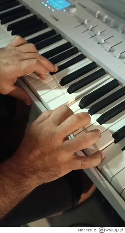 i-marszi - #produkcjamuzyki #pianino #arturia

MA tu może ktoś klawiaturę #arturia Ke...