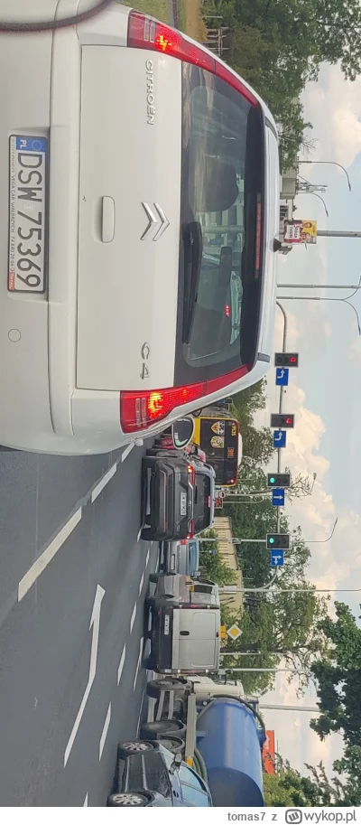 tomas7 - Jak doczytałem, używanie kierunkowskazu podczas skręcania jest obowiązkowe. ...