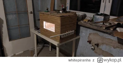 whitepiranha - chłop inkubator robi, będzie jaja grzać 
śmiechu warte 
#zycienawsi