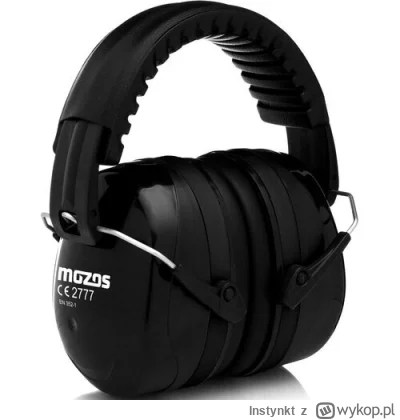 Instynkt - >płacz a właściwe wycie, jakby kogoś ze skóry obdzierali. 
 Jak dyplomatyc...