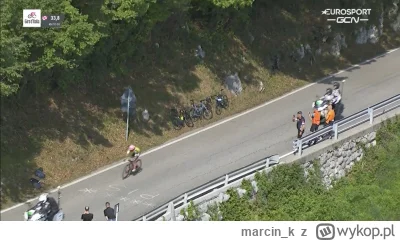 marcin_k - A co to za napisy na Giro d'Italia :-)

#kolarstwo #bekazpisu #polityka #g...