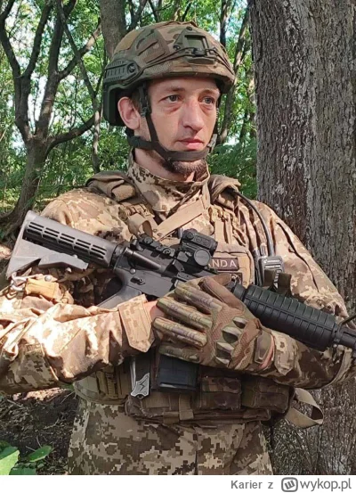 Karier - Tak wygląda bohater. To Maslovskyi Dmytro Olehovič, pseudonim "KOBRA". Ukrai...