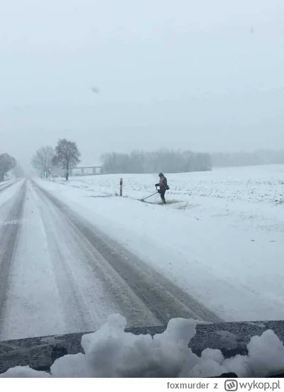 foxmurder - Każdy narzeka na upały, ale Jestem ze wsi i muszę teraz kosić śnieg po ro...