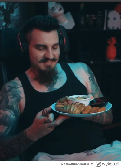 RafaellusAnalus - @kutifela: