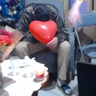 bizzi0801 - cóż za artystyczny kadr 
#danielmagical #patostreamy