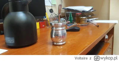 Voltaire - W action za około 40 pln są takie dzbanki - termosy z tefala, litr pojemno...