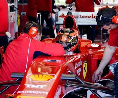 tumialemdaclogin - 9 lat temu.
29.10.2014 Esteban Ocon przetestował bolid Ferrari F10...