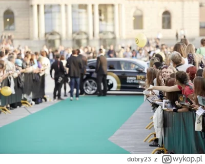 dobry23 - #motoryzacja 
Co to jest za samochód ?
Mercedes CLS Shooting Brake ?