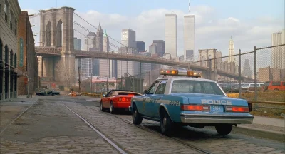 adam-nowakowski - Most Brooklyński, Nowy Jork, lata '80; w tle bliźniacze wieże Świat...