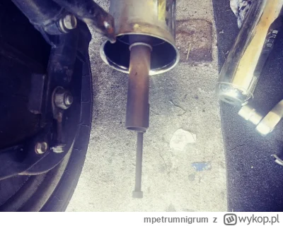 mpetrumnigrum - @PiotrFr: ten tłumik ma w sobie też dyfuzor. A końcówka ta od czarnej...