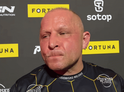 alljanuszx - Pragnę przypomnieć, że walka Muran vs Kraken wzięła się stąd, że gangren...