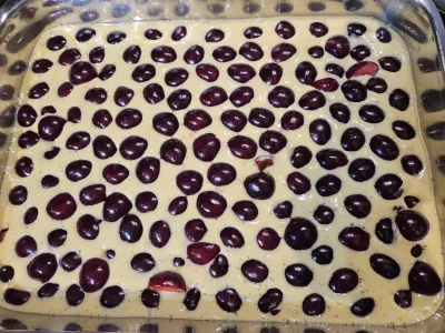 pypowicz - Ciasto czereśniowe - siup do pieca (｡◕‿‿◕｡) 

#pieczzwykopem #ciasto #słod...