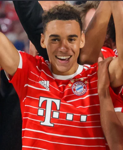 barber-barberski - @AmarenoMORENO_00: Ładne dzieci się z tego Rodzą, np. Drake. Z Mat...