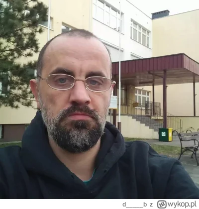 d_____b - Mario wypłacił hajs z donejtów i pojechał do Ciechocinka na wakacje życia (...