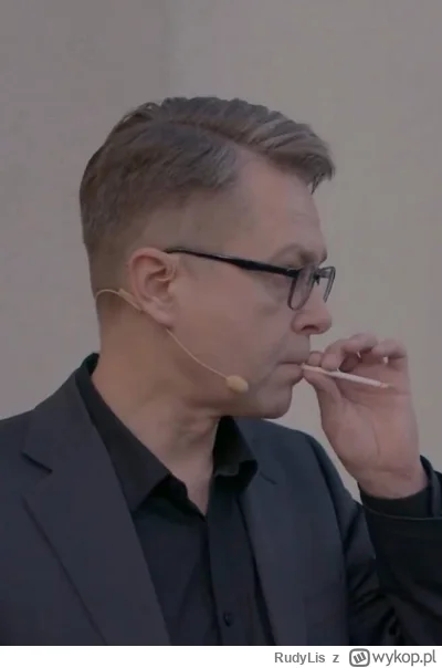 RudyLis - Dobra nudy, idę na fajka 

#debata