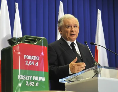 Grzesiok - Pamiętacie jak smutny pan mówił ile to podatków jest w cenie paliwa? Prawa...
