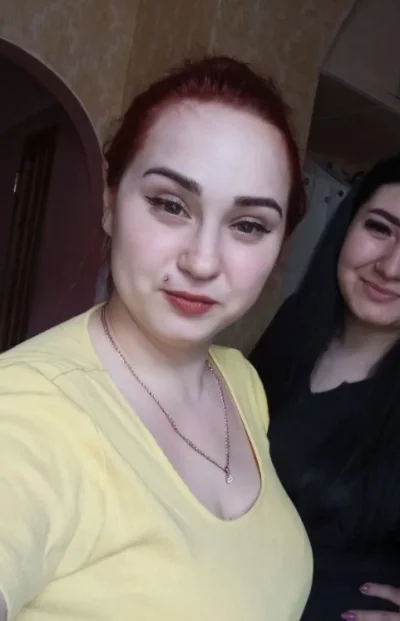 Bunch - Czy tej kobiecie coś się po prostu wbiło w usta? Jakiś odłamek? Jakas śruba w...