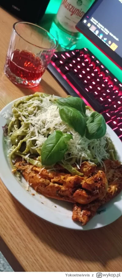 Yokoetneivvis - znowu przeszedlem samego siebie 
makaron pesto bazylia szpinak, kurcz...