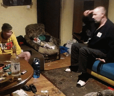 Dziennik_Raszejski - @Nikota: jooo, dobraaaaa k-----a, zgaś to ćwiatło