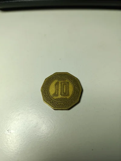 EnderWiggin - #numizmatyka 

Jest ktoś w stanie powiedzieć co to za moneta?