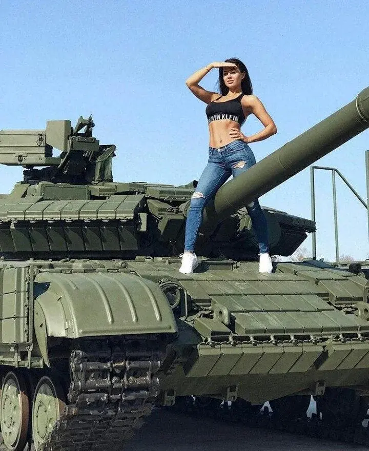 wfyokyga - Dupcie uwielbiają czołgi, w sumie każdy lubi czołgi