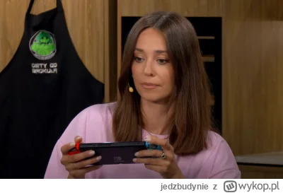 jedzbudynie - xD. Kiedy laska reklamuje gry komputerowe #nintendoswitch #heheszki