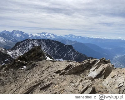 manedhel - Widok ze szczytu na okoliczne czterotysięczniki, w tym Mont Blanc i Matter...