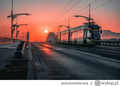 poznanskibronx - Moderus Gamma o wschodzie słońca 

#poznan #fotografia #estetyczneob...