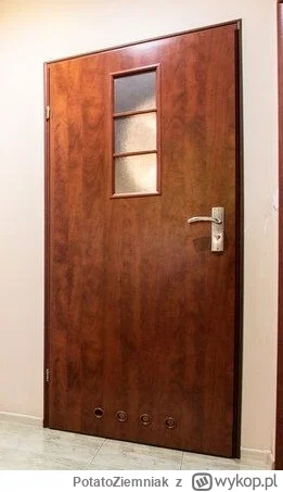 PotatoZiemniak - Chciałbym przemalować takie drzwi na biało razem z futrynami. Malowa...