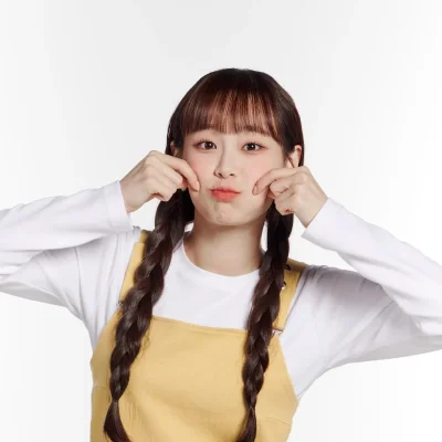 XKHYCCB2dX - #koreanka #chuu #loona