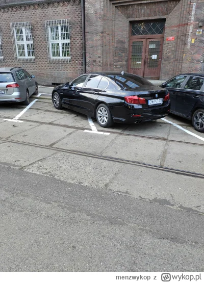 menzwykop - Myslicie że za dwa miejsca zapłacił? Xd
#motoryzacja #samochody