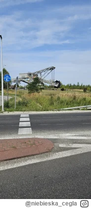 niebieskacegla - @Chcetylkobycobok_Ciebie: @ajuto00 @Piaseczyniak no, takim bydlakiem...