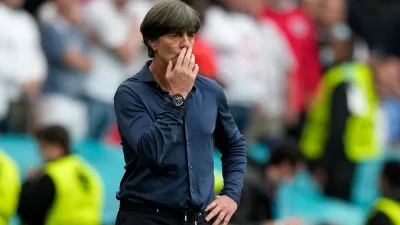 MinisterKoryto - Joachim Löw

SŁUCHAM PAŃSTWA 

Zdjęcie nie przypadkowe- lubi zapach ...
