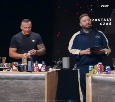 wiktor-wkpl - Ej Kamil Kamil, bo Bartek powiedział że jesteś kaszalot 





#famemma