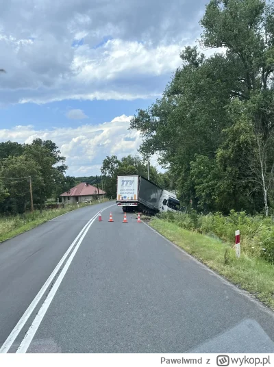 P.....d - Można tu pauze kręcić? Kolega z Czech pyta 

#zycietruckera #bekaztransa