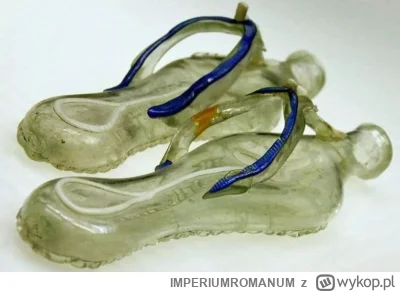 IMPERIUMROMANUM - Rzymskie flakoniki do perfum lub olejków w kształcie sandałów

Rzym...