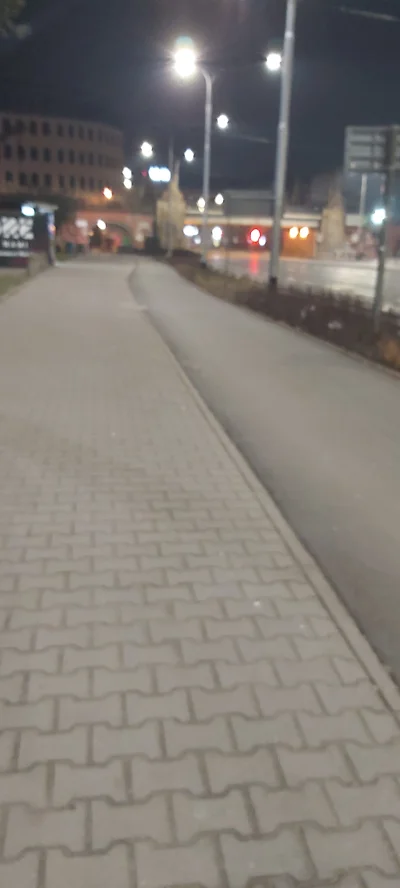 nonszalancki - właśnie wracam do domu, nie poruhalem bo gumek nie miałem i ta spaniko...