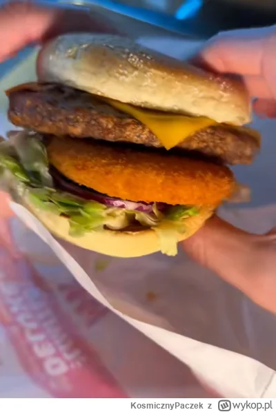 KosmicznyPaczek - W #maxburgers mają Kanapkę Rywala. I jest dużo lepsza od #mcdonalds...