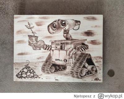 Njetopesz - WALL-E spogląda na ostatni wegetariański posiłek ziemian. Ręcznie wypalon...