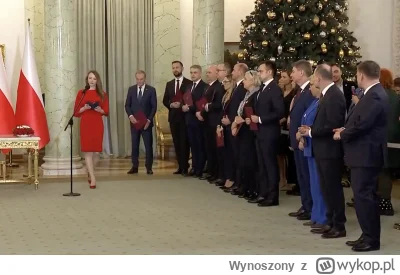 Wynoszony - Ale się odwaliła, na pewno ją widać na tle innych xd
#sejm