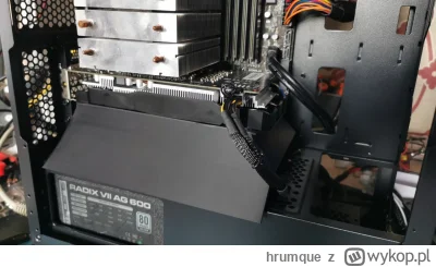 hrumque - Takie autorskie rozwiązanie - odseparowanie powietrza ciągniętego przez GPU...