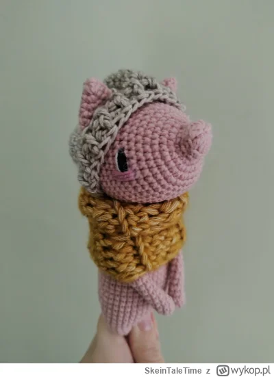 SkeinTaleTime - Nieśmiała zimowa świnka
#szydelkowanie #szydelkujzwykopem #chwalesie ...