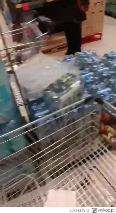 LukaszTV - Krótko z ustronianką xd
#kaucja #systemkaucyjny #ekologia #ustronianka #ka...